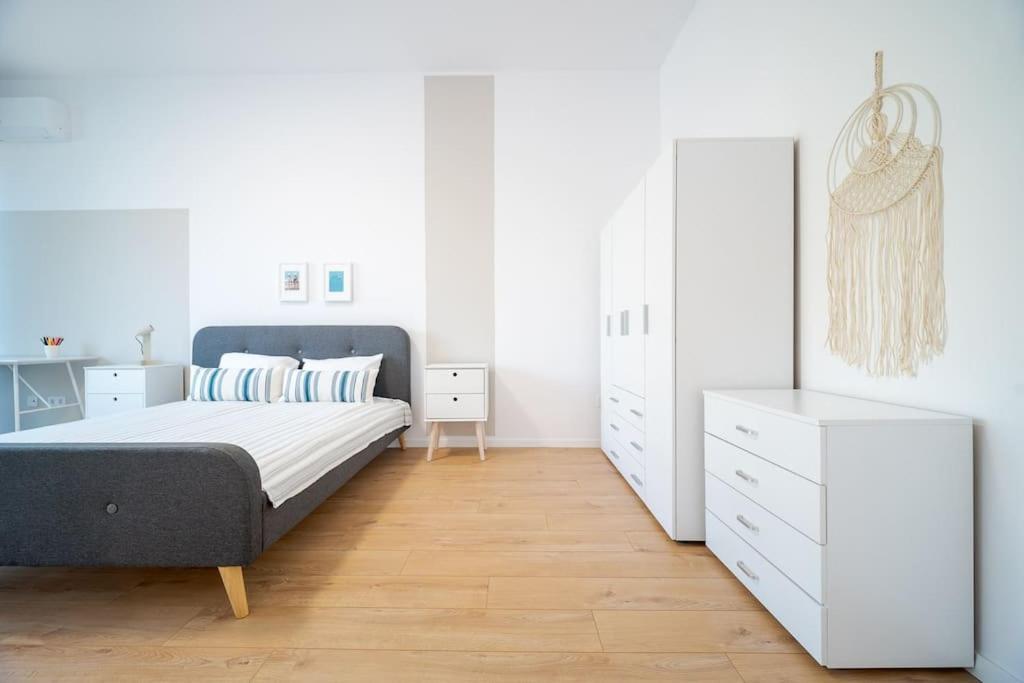 Mycampus 1 Bdrm, Stay 4, Free Parking, Garden, Self Check-In София Экстерьер фото